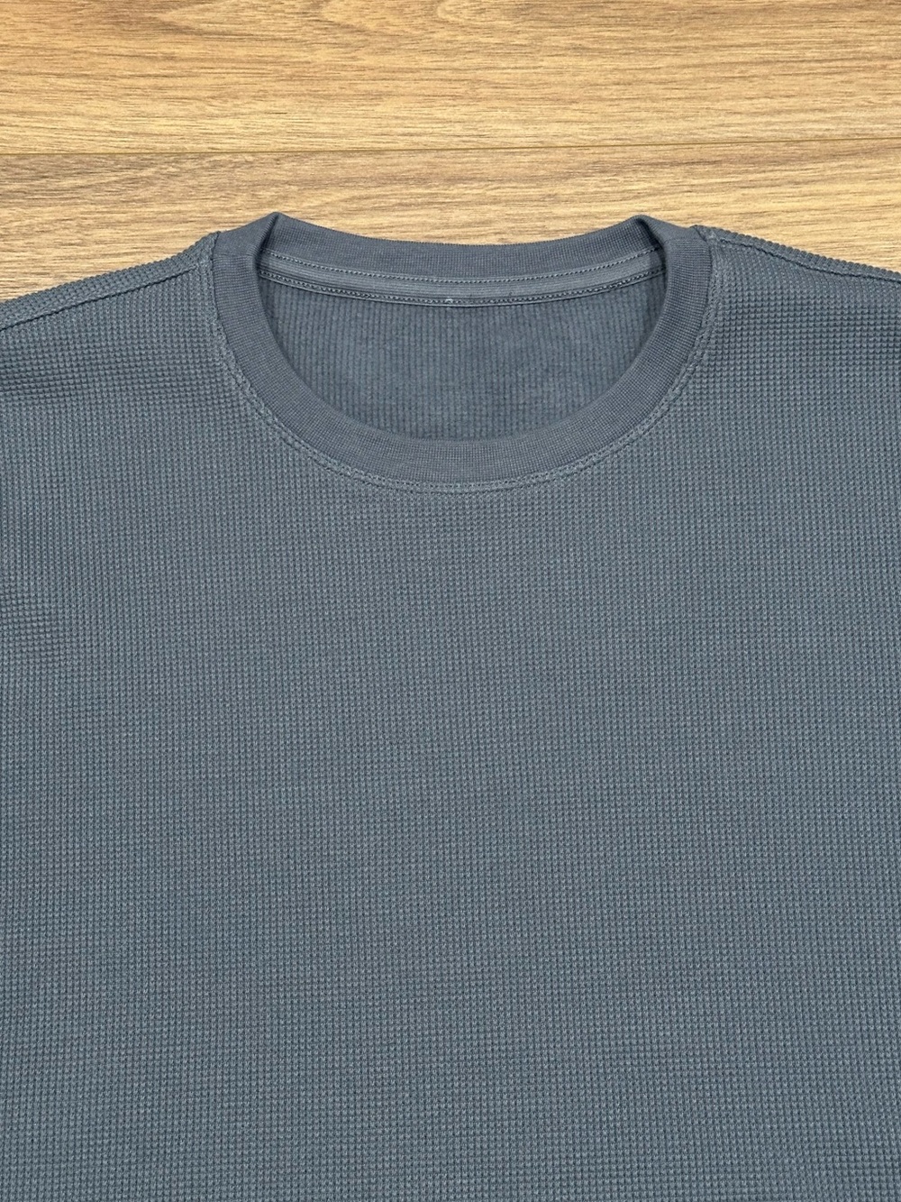 Lululemon Cotton-Blend Waffle Knit Long-Sleeve Shirt in Gray Size XXL - Picture 2 of 10